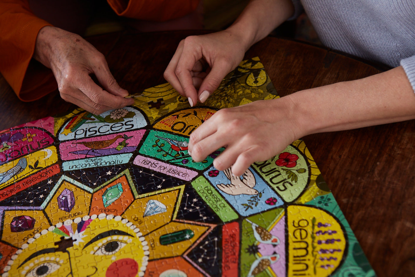 Best Tips & Tricks for Doing a Jigsaw Puzzle