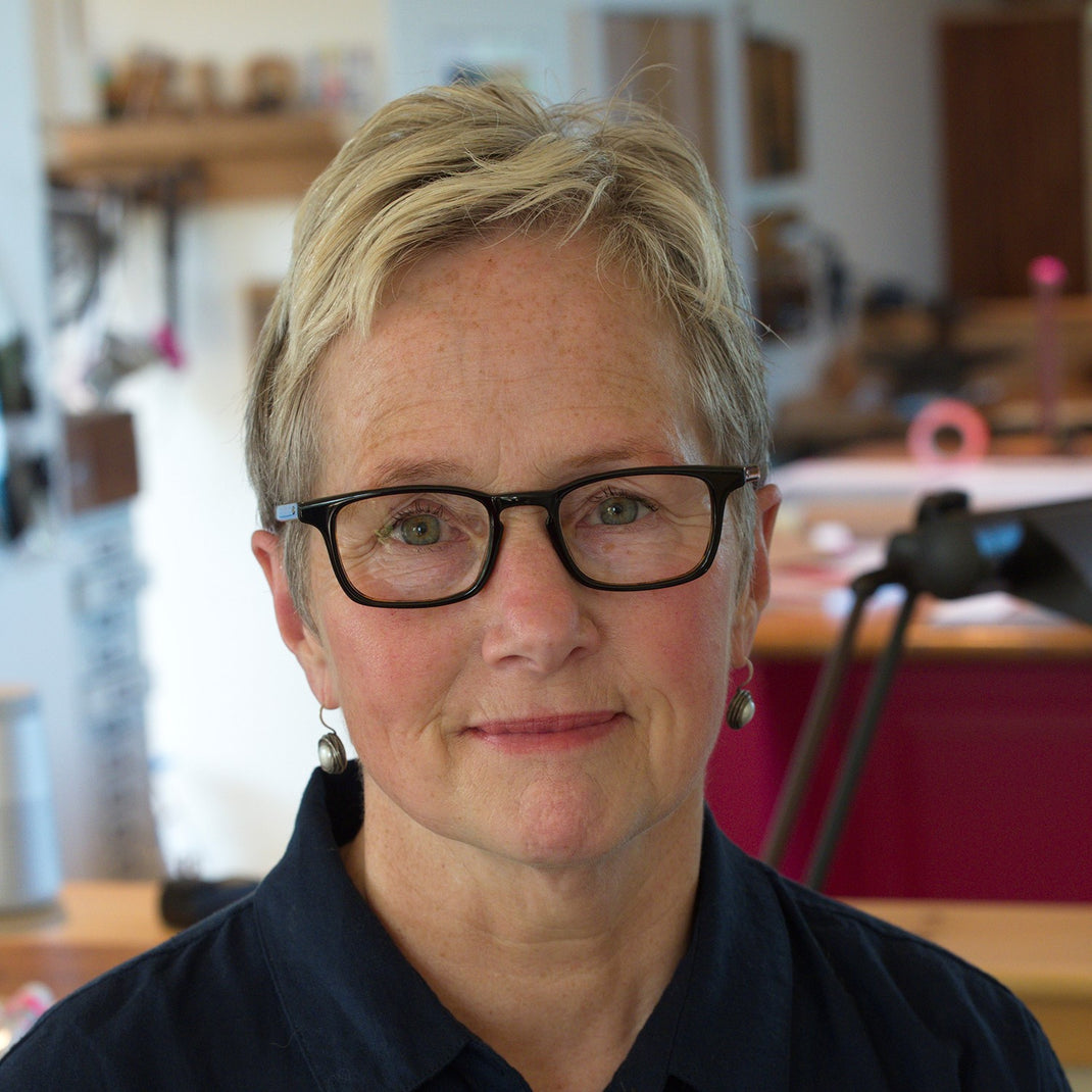 Christmas Holiday Paper Chain Decoration eeBoo